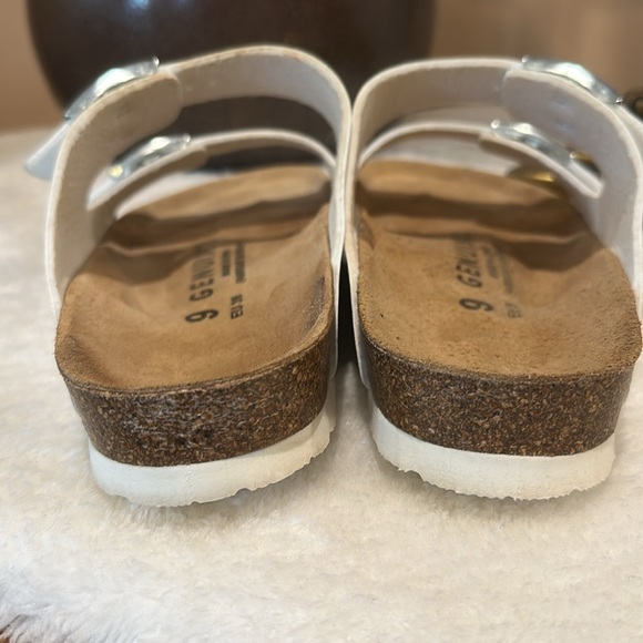 Genuine slip ons - Picture 7 of 7